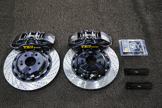 Il grande freno Kit For BMW TEI Racing installato E300 P60S ha forgiato 6 il rotore del disco dei calibri 355*32mm del pistone