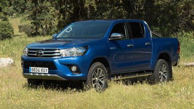comprare BBK per Toyota Hilux Calibro a 6 pistoni con rotore da 355*32 mm Kit di freno grande con quattro pastiglie di freno fabbricazione online