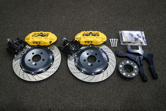 comprare Ford Mustang BBK Kit S40 4 Piston Cable Caliper per doppie pinze posteriori fabbricazione online