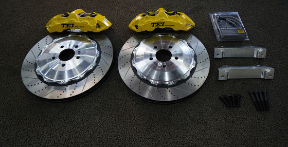 comprare Ford Explore Upgrade BBK Big Brake Kit 6 pinze a pistoni per il davanti e 4 pinze a pistoni per il posteriore fabbricazione online