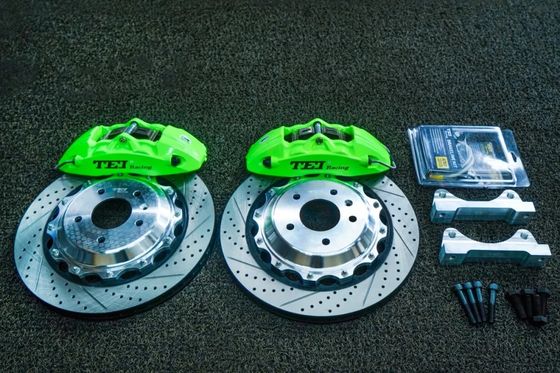 comprare Kit freno grande ruota anteriore da 18 pollici 4 pistoni calibro 355X28mm rotore a disco a fessura per CADILLAC CT4 CT5 CT6 2019-2020 fabbricazione online