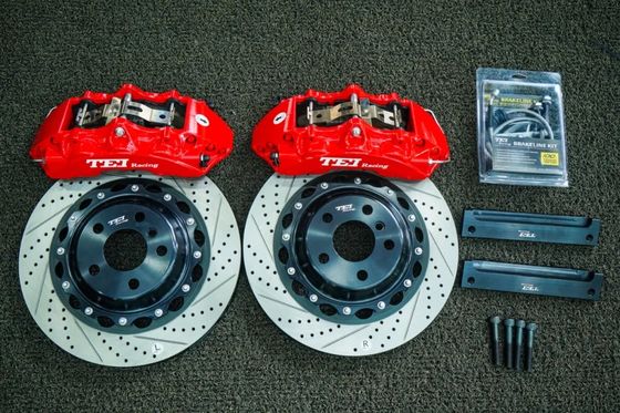 comprare Presso 6 pinze a pistoni con rotore a fessura per BMW 325 320 323 328 330 335 340 2010-2012 Ruota da 18
