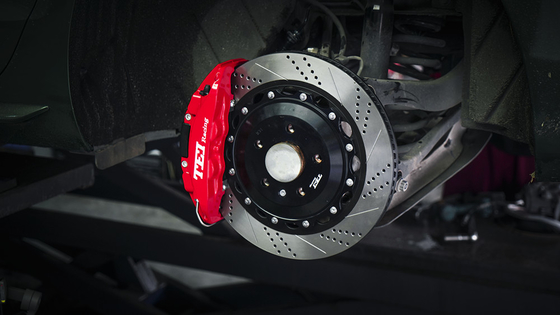 Freno di stazionamento elettronico di Audi Big Brake Kit Integrated per il calibro del pistone della ruota posteriore 4 per A4L
